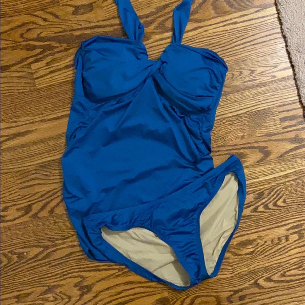 Pea in the Pod maternity tankini